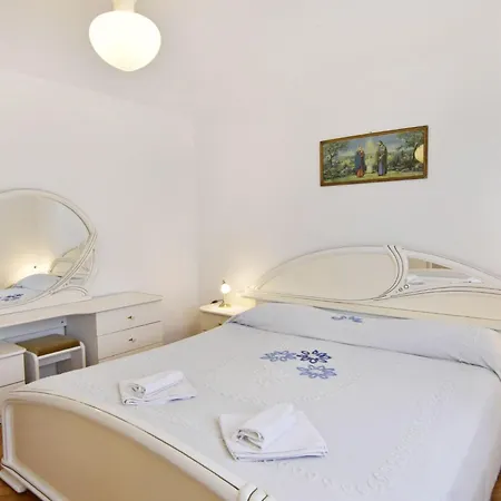 Apartmán Mit Zwei Schlafzimmern In Strandnaehe By Interhome *